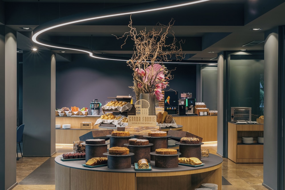 Astoria Resort — Restaurant & bars in Riva del Garda, Trentino-Alto Adige