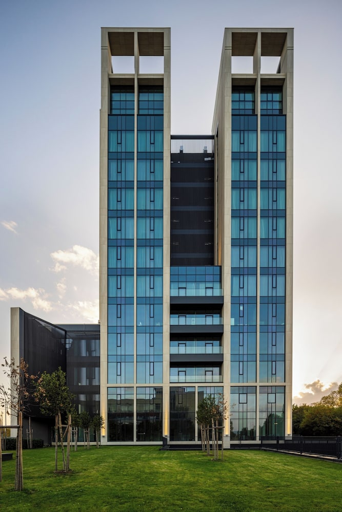 B1 City Hotel — Hotel building in Sofia, Sofia (province)