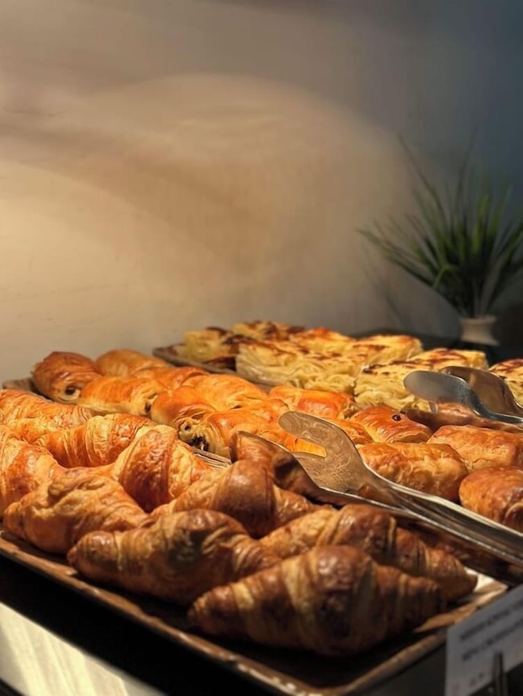 B1 City Hotel — Restaurant & bars in Sofia, Sofia (province)