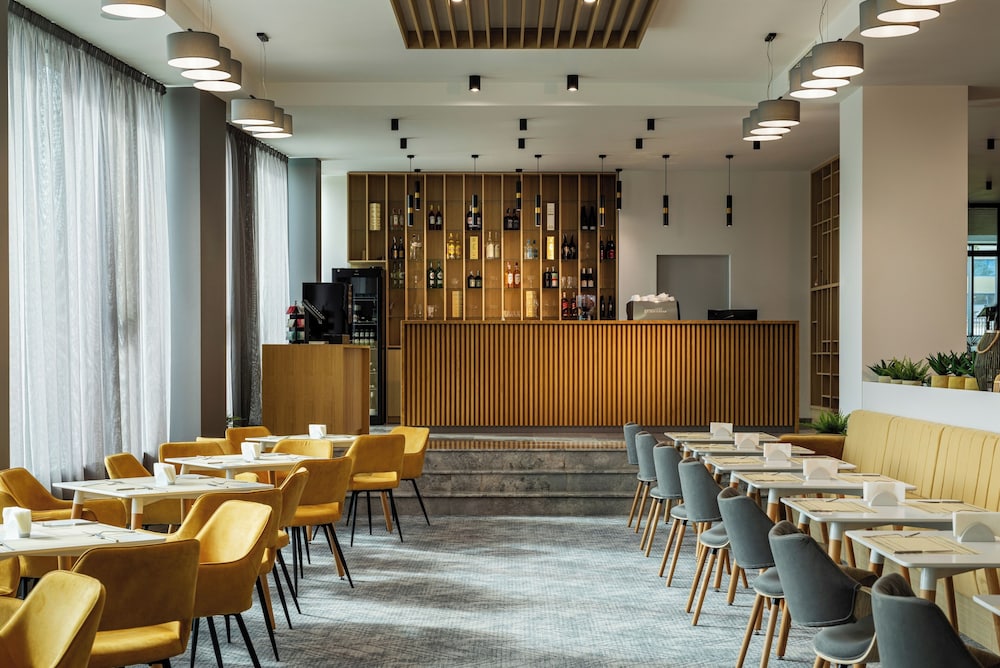 B1 City Hotel — Restaurant & bars in Sofia, Sofia (province)