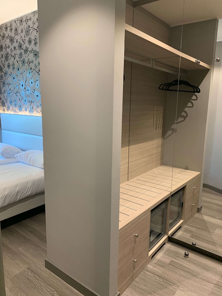 Hotel Sirio, Sure Hotel Collection by Best Western — Hotel rooms in Medolago, Lombardy