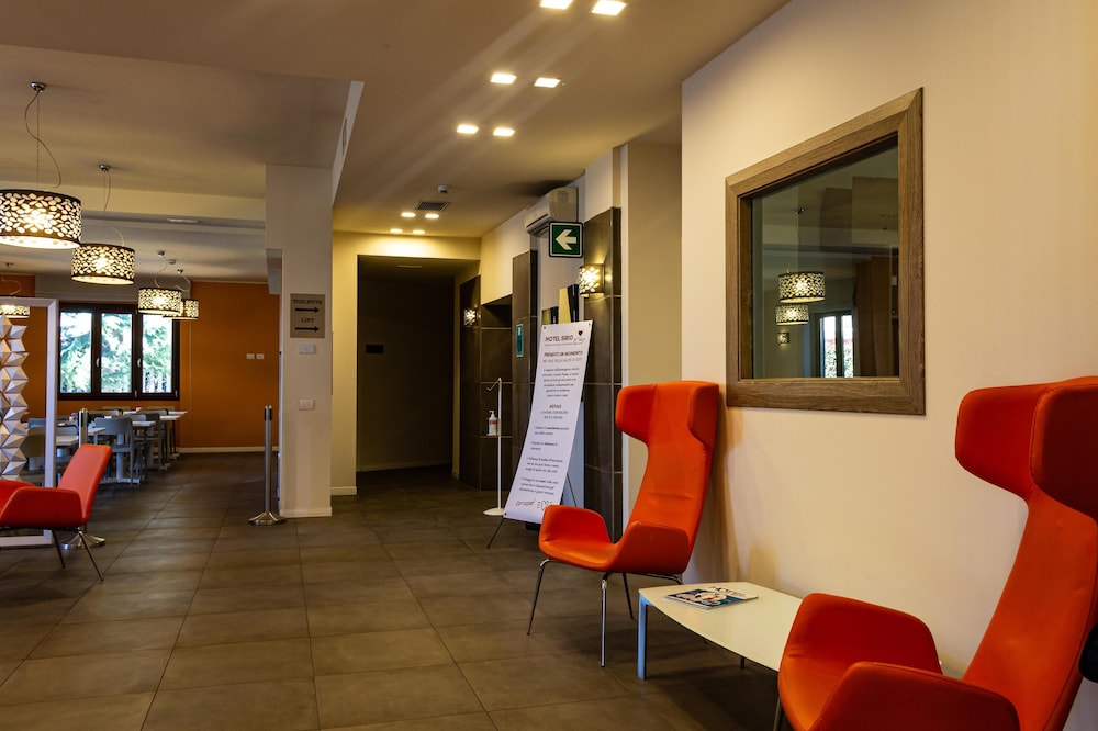 Hotel Sirio, Sure Hotel Collection by Best Western — Hotel building in Medolago, Lombardy