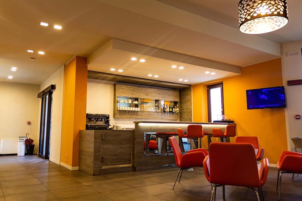 Hotel Sirio, Sure Hotel Collection by Best Western — Restaurant & bars in Medolago, Lombardy