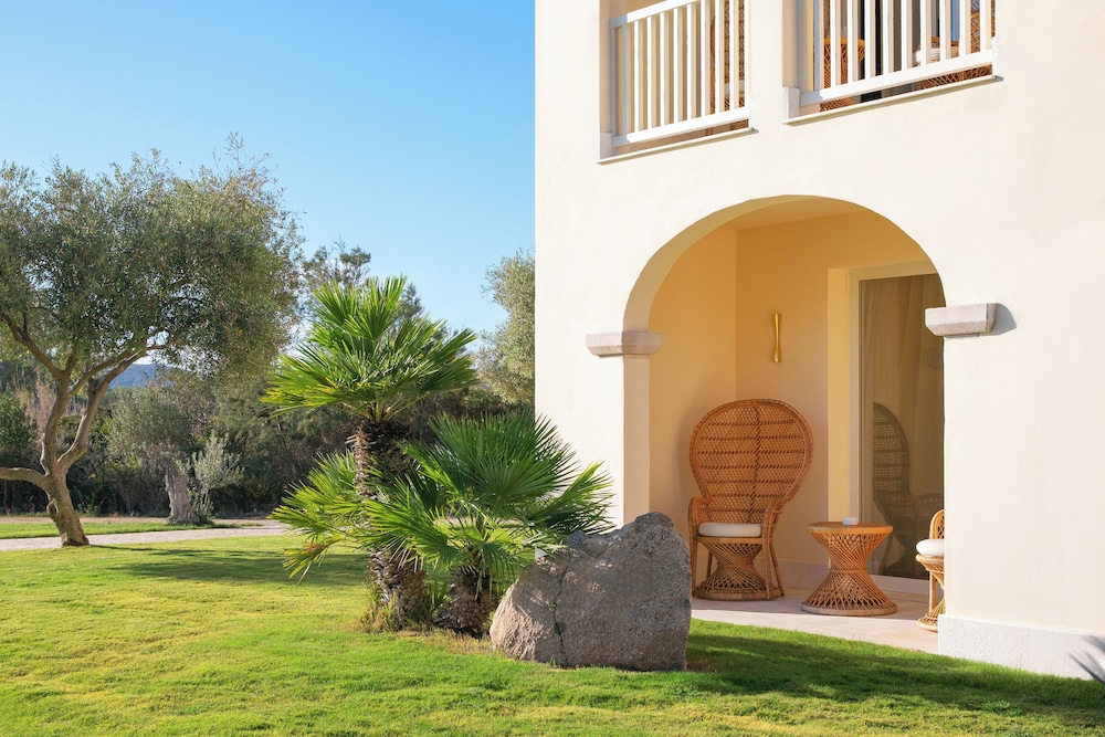 Spiagge San Pietro Resort — Hotel building in Castiadas, Sardinia