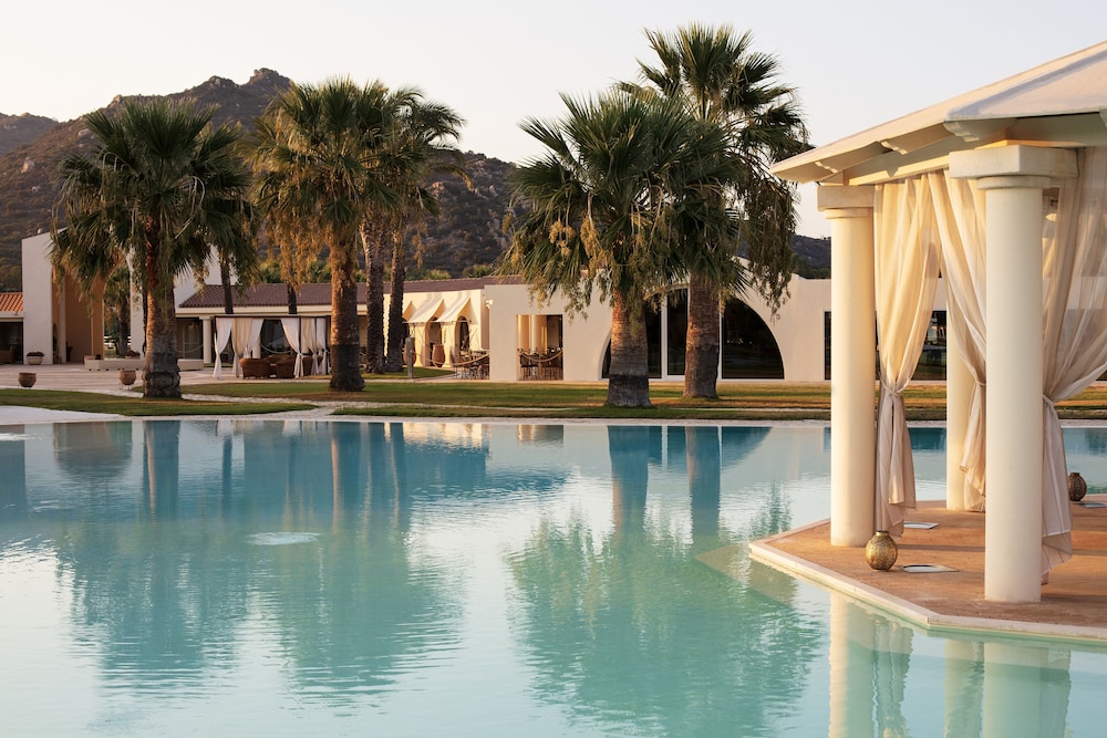 Spiagge San Pietro Resort — Swimming pool in Castiadas, Sardinia