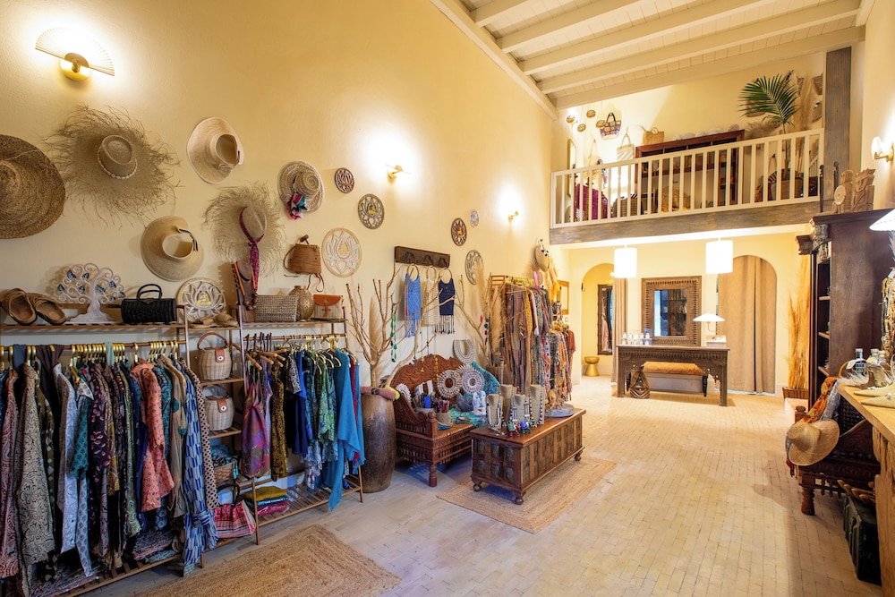 Spiagge San Pietro Resort — Hotel building in Castiadas, Sardinia