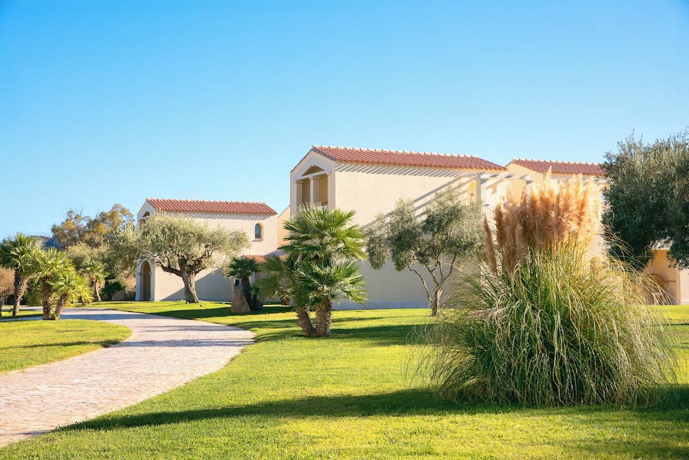 Spiagge San Pietro Resort — Hotel building in Castiadas, Sardinia