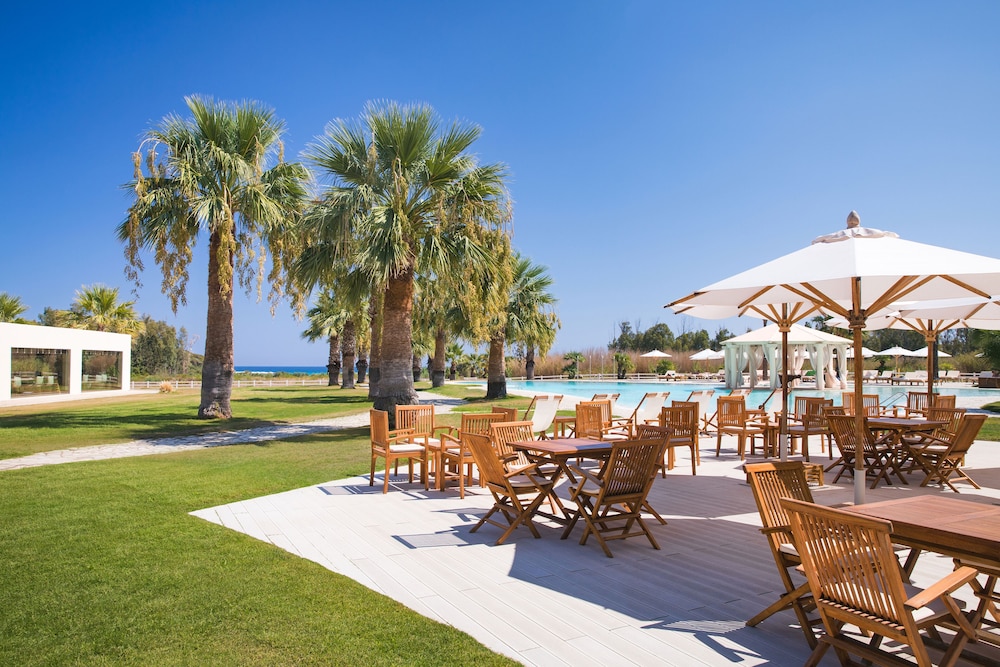 Spiagge San Pietro Resort — Swimming pool in Castiadas, Sardinia