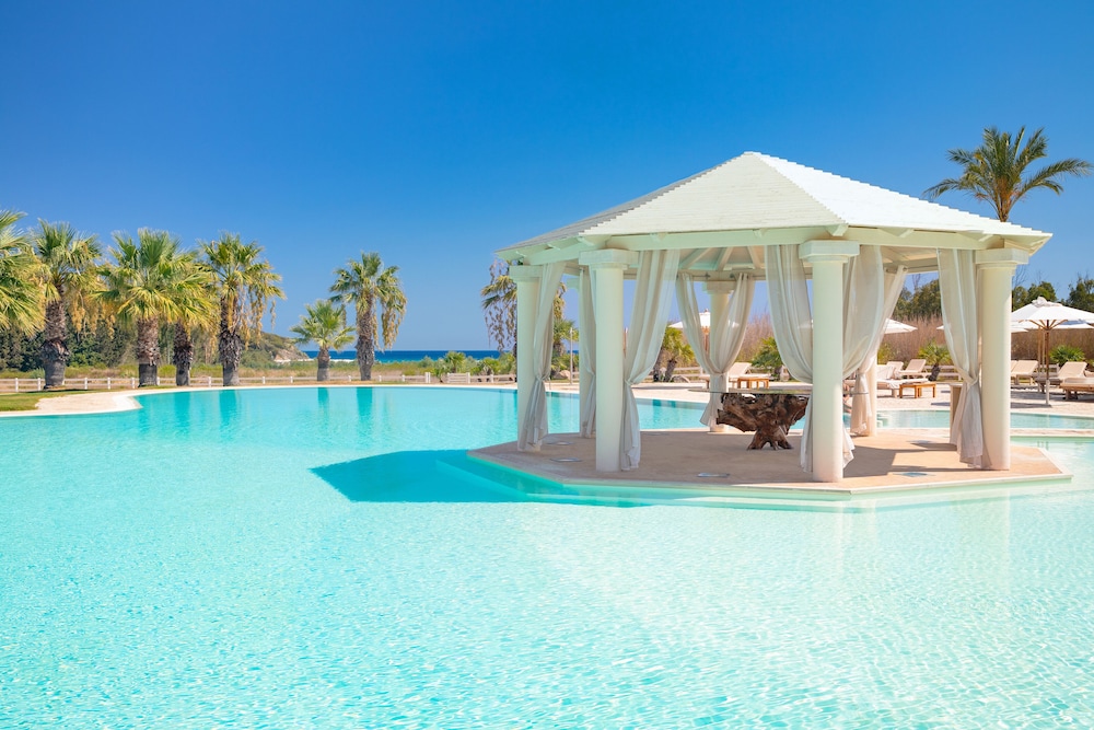 Spiagge San Pietro Resort — Swimming pool in Castiadas, Sardinia