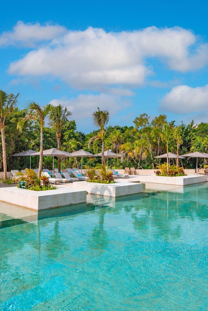 Family Selection At Grand Palladium Kantenah Resort & Spa - All Inclusive — Swimming pool in Xetna, Quintana Roo