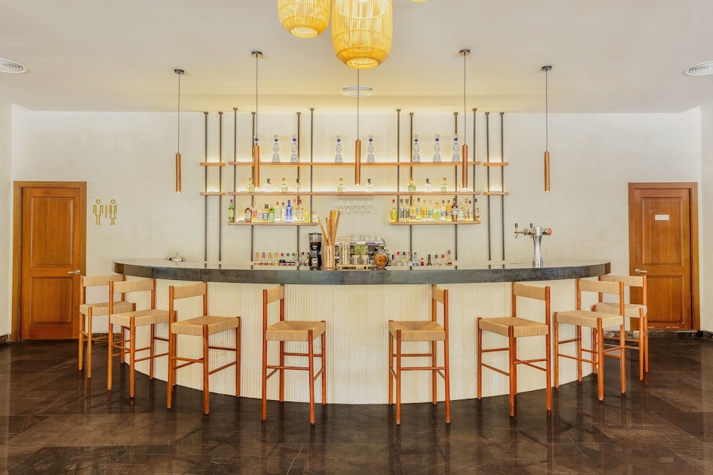 Family Selection At Grand Palladium Kantenah Resort & Spa - All Inclusive — Restaurant & bars in Xetna, Quintana Roo