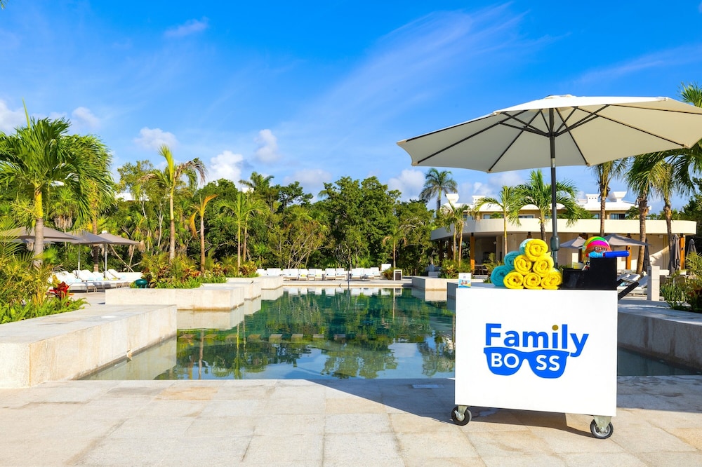 Family Selection At Grand Palladium Kantenah Resort & Spa - All Inclusive — Swimming pool in Xetna, Quintana Roo