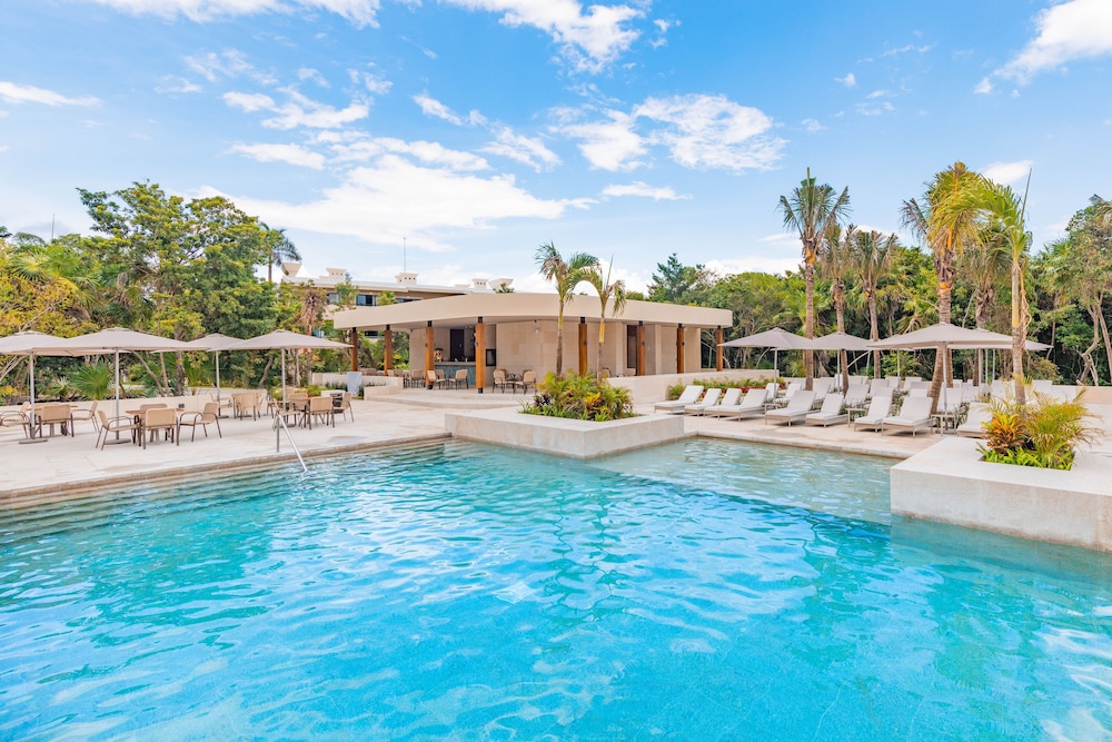 Family Selection At Grand Palladium Kantenah Resort & Spa - All Inclusive — Swimming pool in Xetna, Quintana Roo
