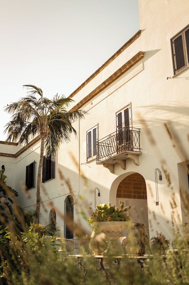 Villa Favorita — Hotel building in Marsala, Sicily