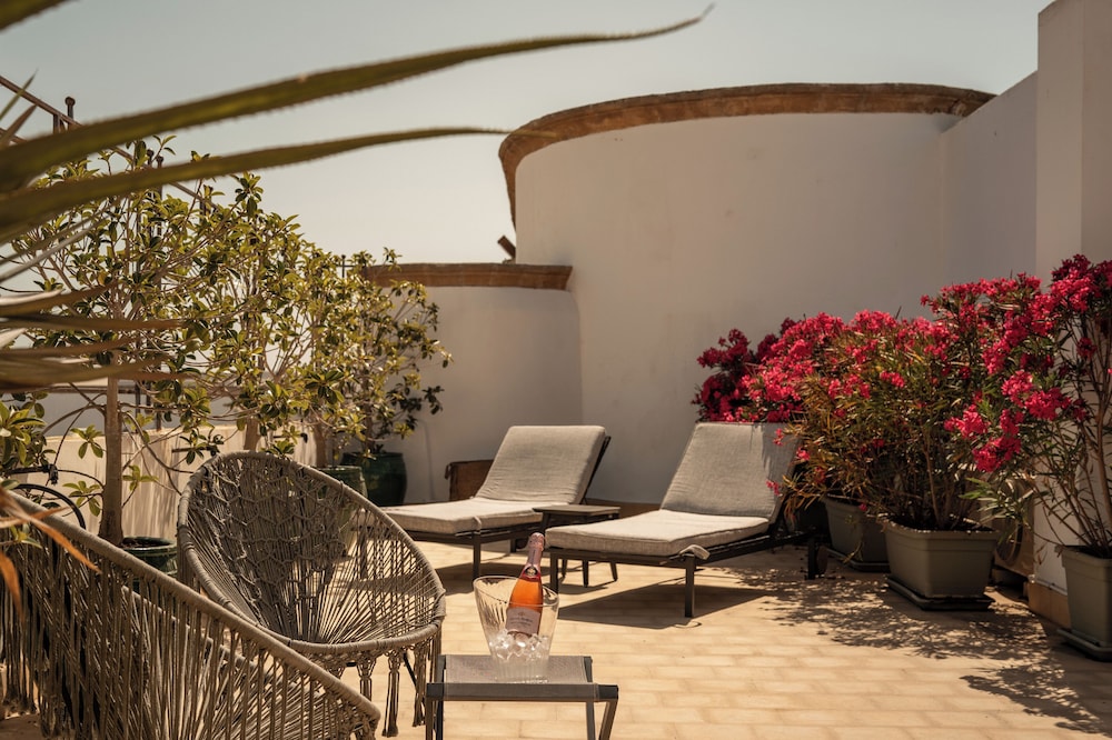 Villa Favorita — Hotel building in Marsala, Sicily