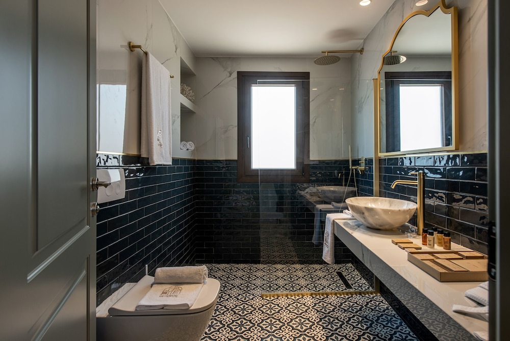 Vespera City Hotel — Hotel rooms in Heraklion