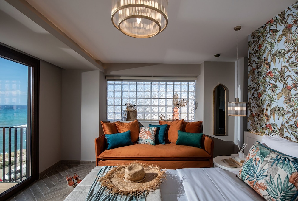 Vespera City Hotel — Hotel rooms in Heraklion