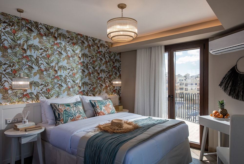 Vespera City Hotel — Hotel rooms in Heraklion