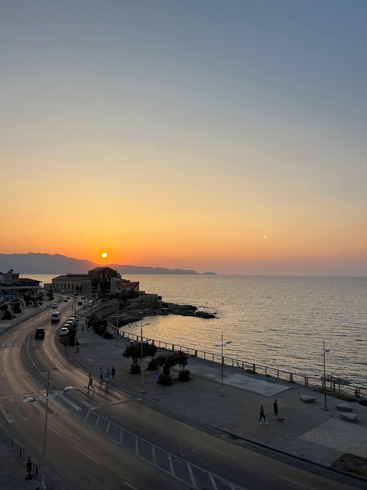 Vespera City Hotel — Beach in Heraklion