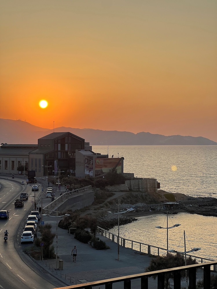 Vespera City Hotel — Attractions in the area in Heraklion