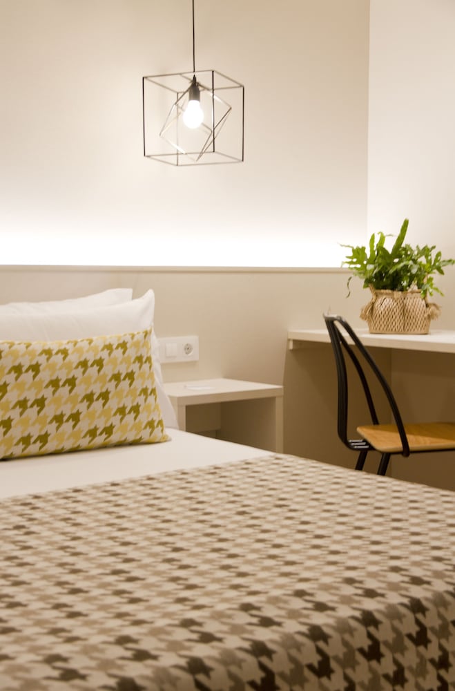 ALEGRIA Plaza Paris — Hotel rooms in Lloret de Mar, Catalonia