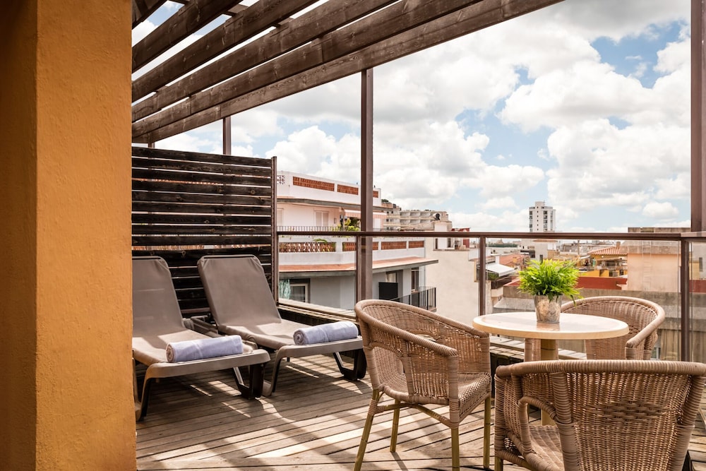 ALEGRIA Plaza Paris — Hotel rooms in Lloret de Mar, Catalonia