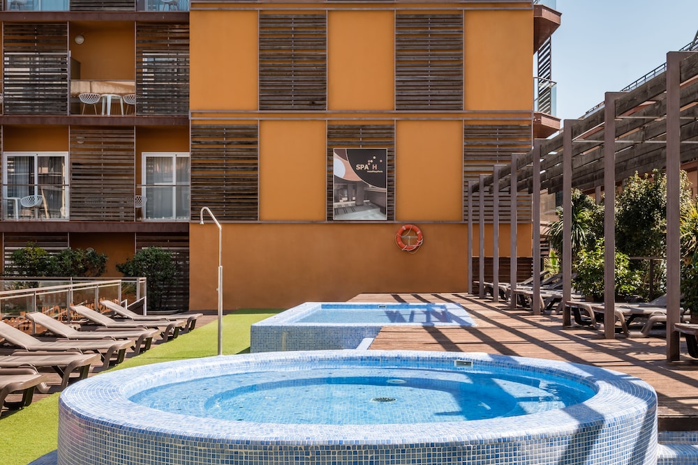 ALEGRIA Plaza Paris — Swimming pool in Lloret de Mar, Catalonia