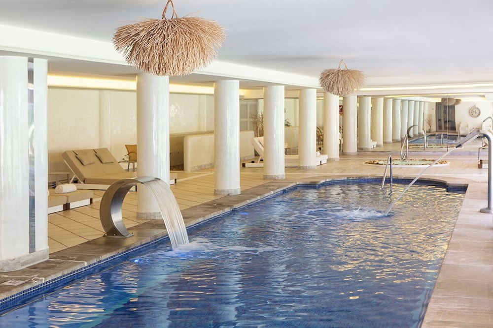 Hotel Es Port — Swimming pool in Puerto de Soller, Balearic Islands