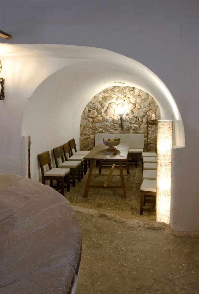 Hotel Es Port — Restaurant & bars in Puerto de Soller, Balearic Islands