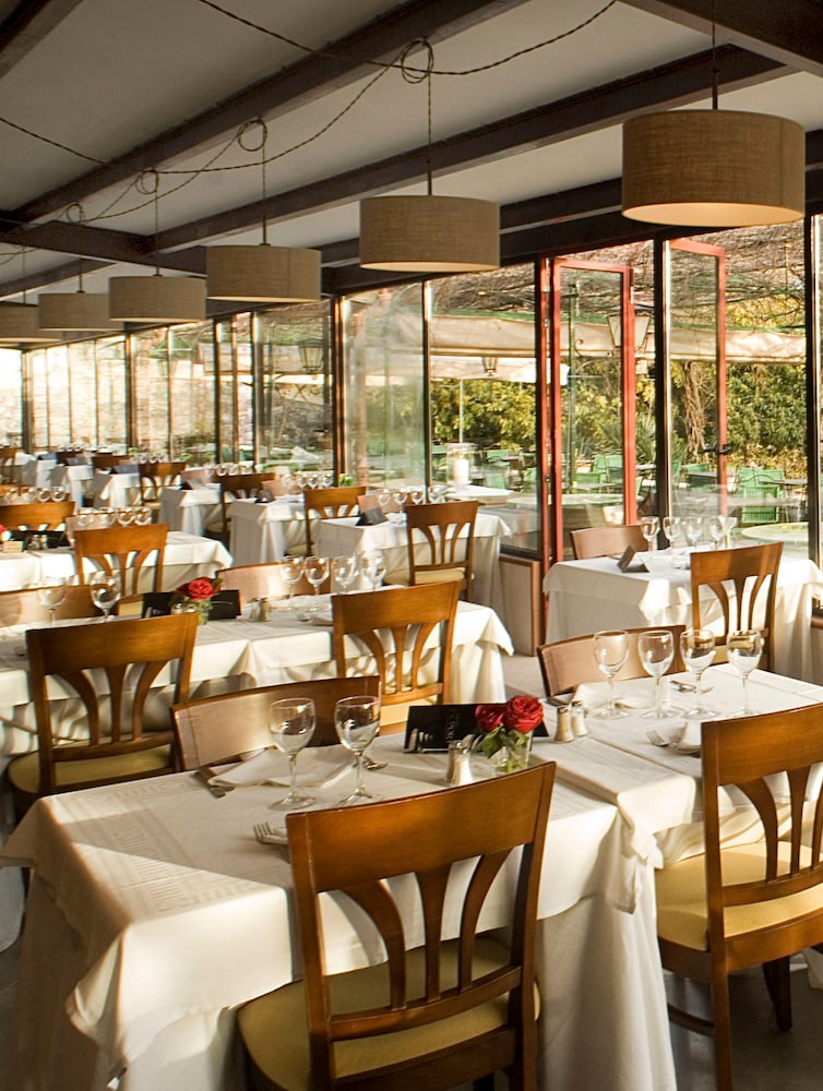 Hotel Es Port — Restaurant & bars in Puerto de Soller, Balearic Islands