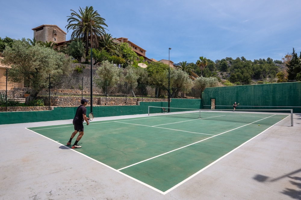 Hotel Es Port — Sports & recreation in Puerto de Soller, Balearic Islands