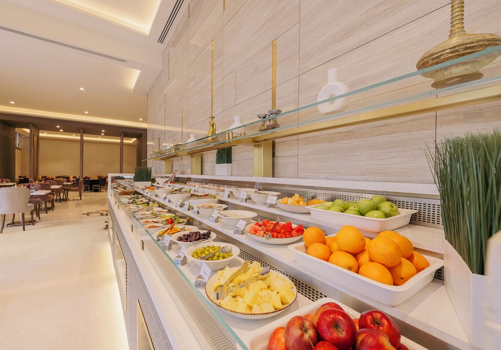 Khalidia Palace Hotel Dubai — Restaurant & bars in Dubai