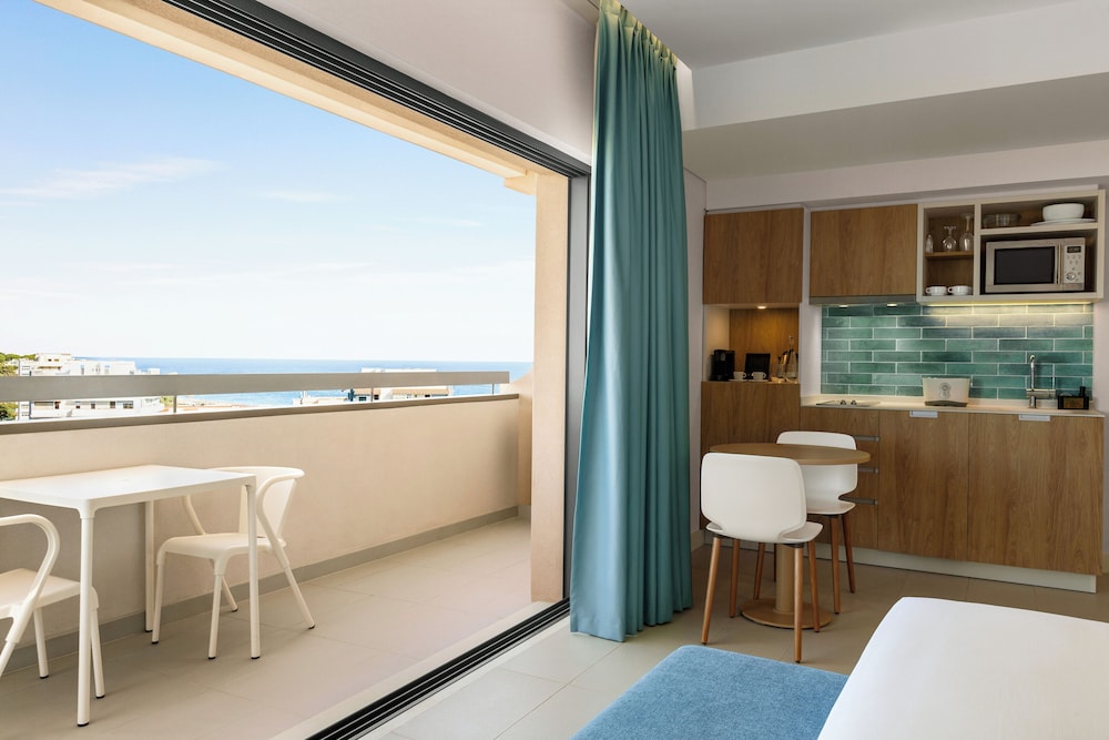 Wyndham Residences Alvor Beach — Hotel rooms in Alvor, Faro