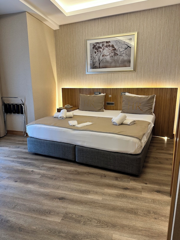 Hotel Ravi — Hotel rooms in Istanbul, Istanbul