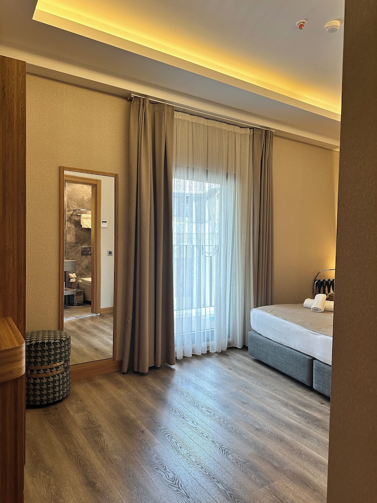 Hotel Ravi — Hotel rooms in Istanbul, Istanbul