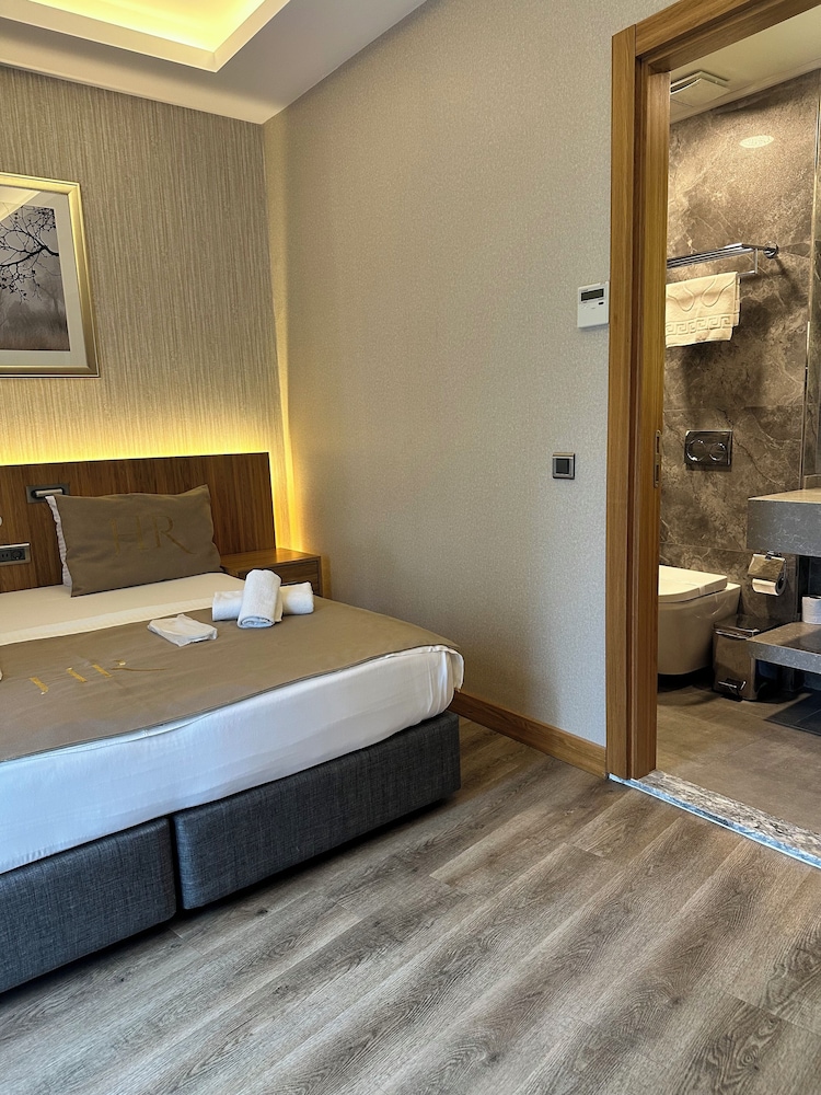 Hotel Ravi — Hotel rooms in Istanbul, Istanbul