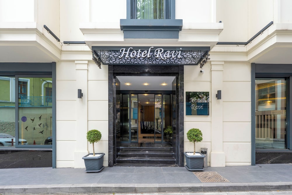 Hotel Ravi — Hotel building in Istanbul, Istanbul