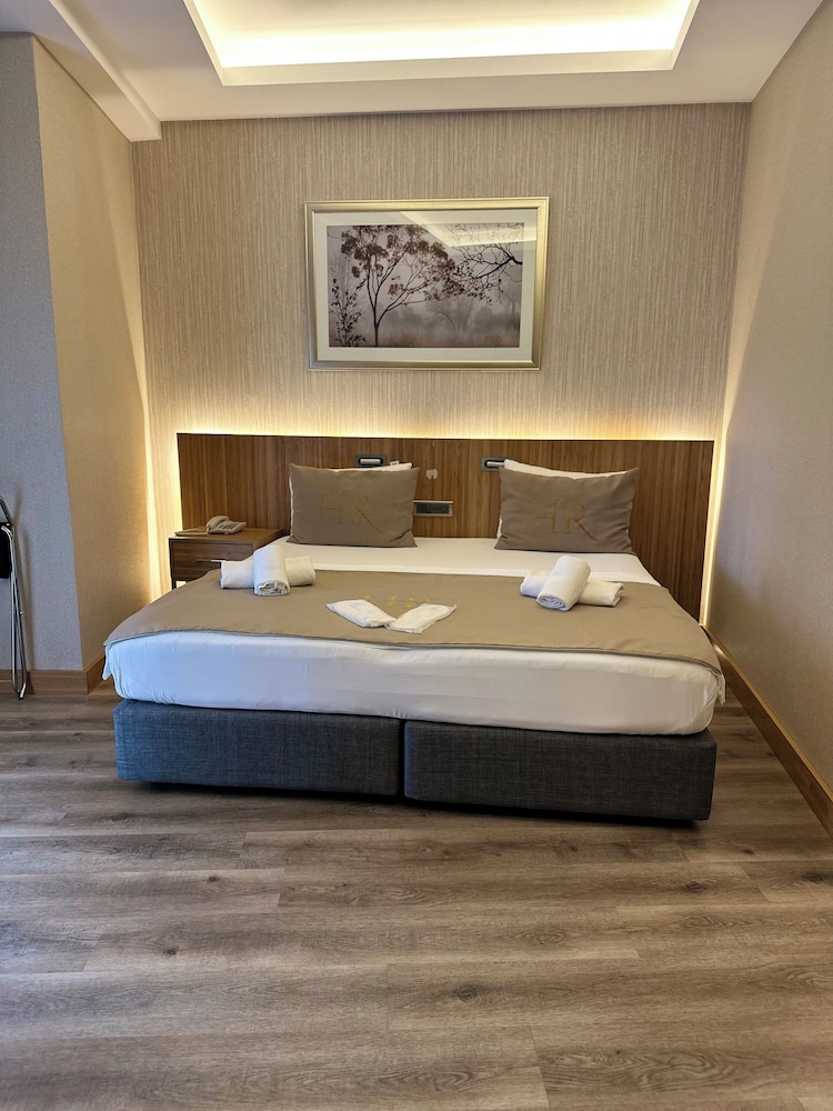 Hotel Ravi — Hotel rooms in Istanbul, Istanbul