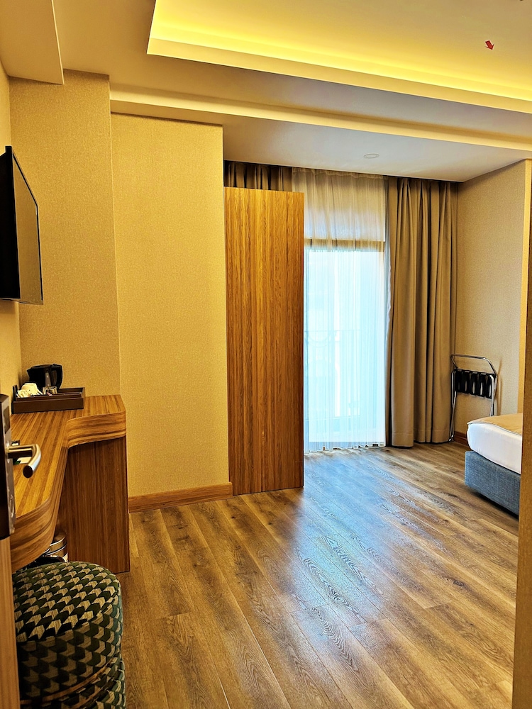 Hotel Ravi — Hotel rooms in Istanbul, Istanbul