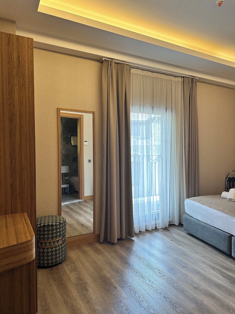 Hotel Ravi — Hotel rooms in Istanbul, Istanbul