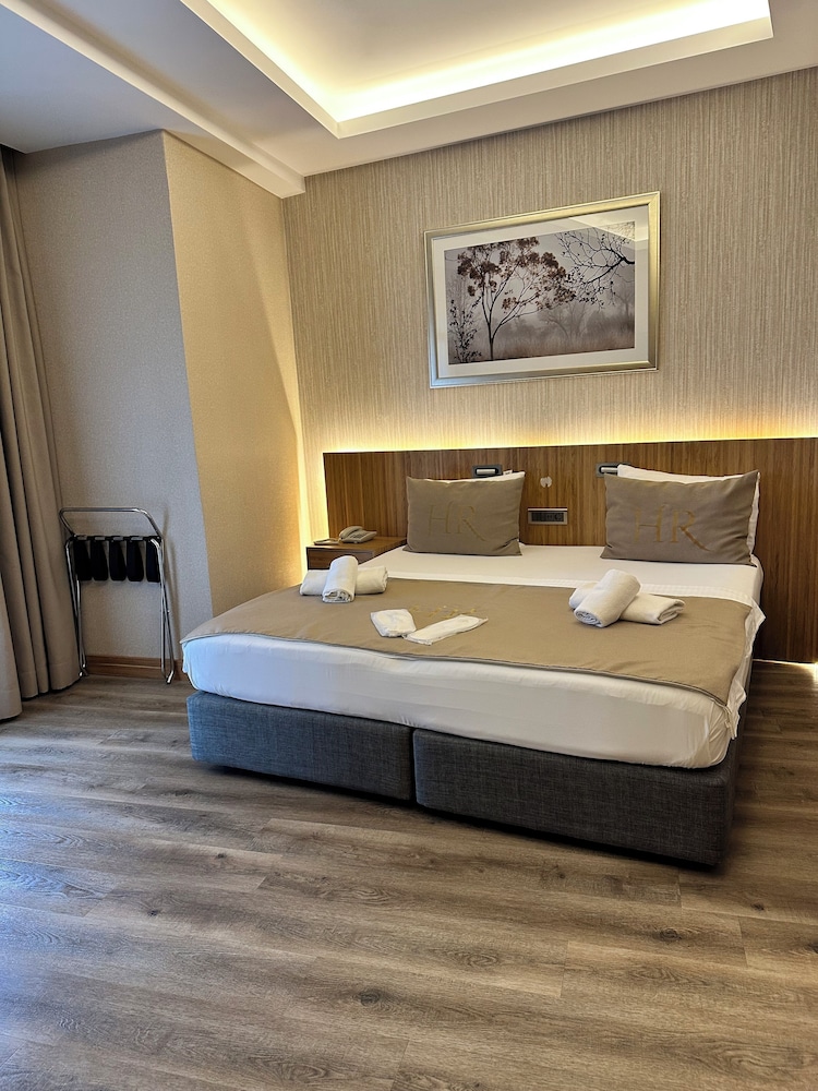 Hotel Ravi — Hotel rooms in Istanbul, Istanbul