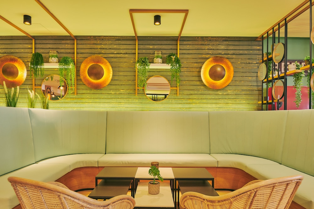 Gloria Izaro Club Hotel — Restaurant & bars in Puerto del Carmen, Canary Islands