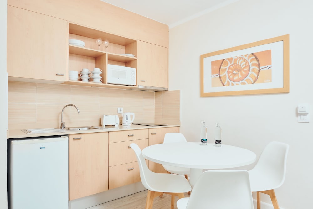 Gloria Izaro Club Hotel — Hotel rooms in Puerto del Carmen, Canary Islands
