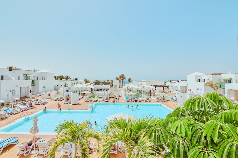 Gloria Izaro Club Hotel — Swimming pool in Puerto del Carmen, Canary Islands