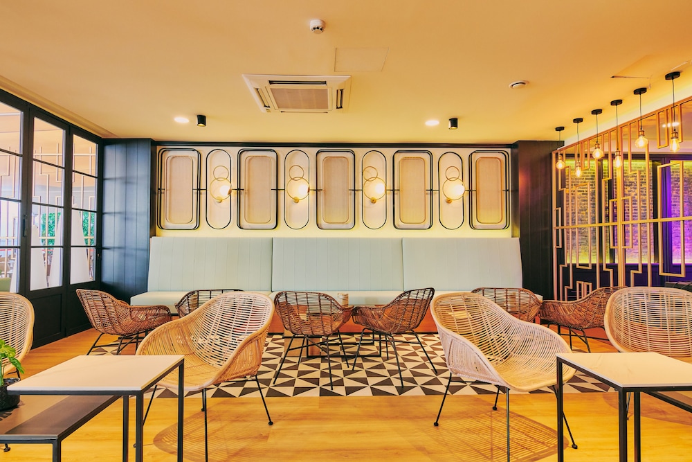 Gloria Izaro Club Hotel — Restaurant & bars in Puerto del Carmen, Canary Islands