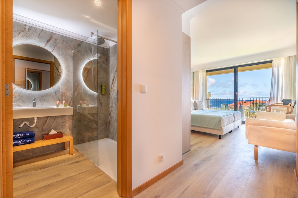 Studios by Aqua Natura Hotels — Hotel rooms in Porto Moniz, Madeira