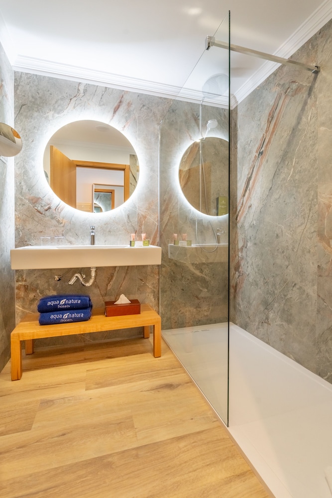 Studios by Aqua Natura Hotels — Hotel rooms in Porto Moniz, Madeira