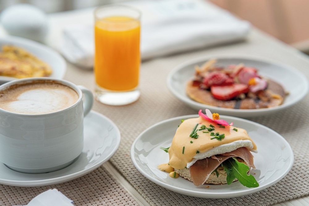 Studios by Aqua Natura Hotels — Restaurant & bars in Porto Moniz, Madeira