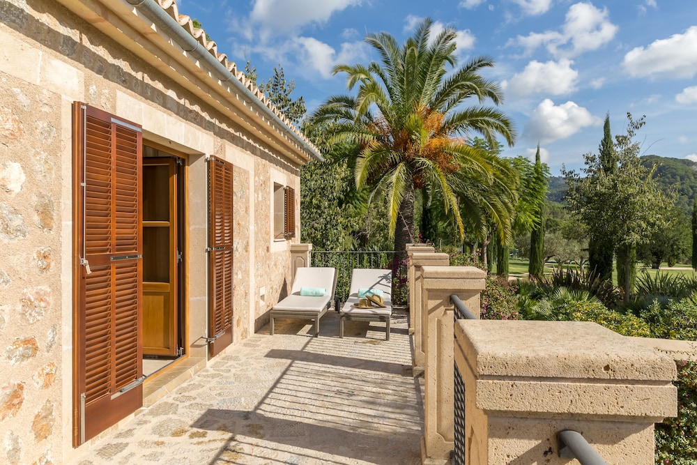 Castell Son Claret - The Leading Hotels of the World — Hotel building in Andratx, Balearic Islands