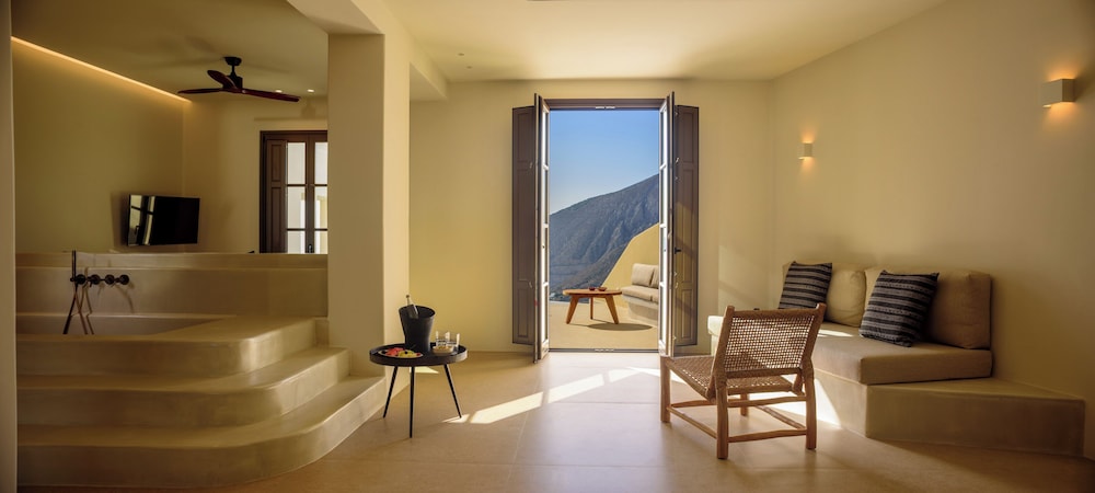 Elessa Hotel — Hotel rooms in Pyrgos Kallistis, South Aegean